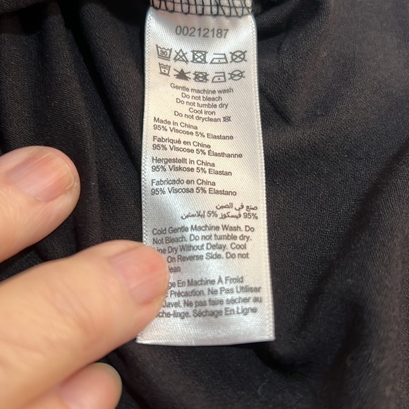 EVANS by CITY CHIC BLACK SZ 16 V NECK & SLIT SIDE TOP. - Picture 7 of 8